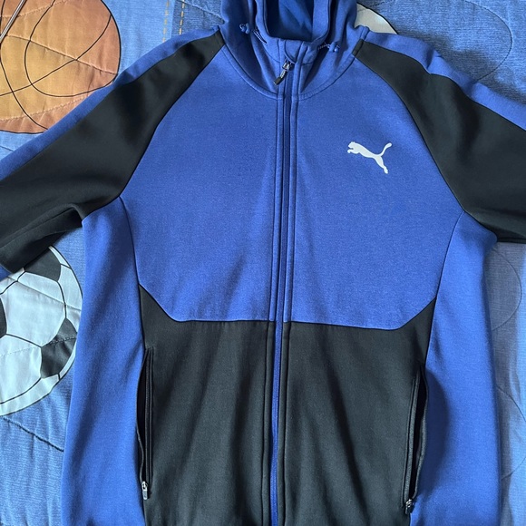 Blue puma zip up , made for sport wear, wore it 2 times 10/10 perfect condition - Picture 2 of 2